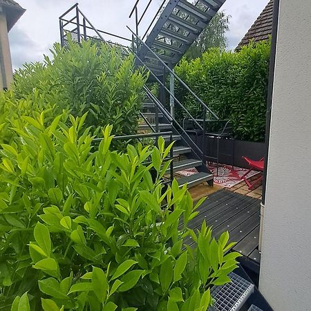 Studio Cosy Spacieux Lumineux Avec Terrasse Vezelois Exterior photo
