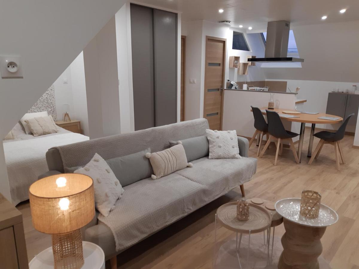 Studio Cosy Spacieux Lumineux Avec Terrasse Vezelois Exterior photo